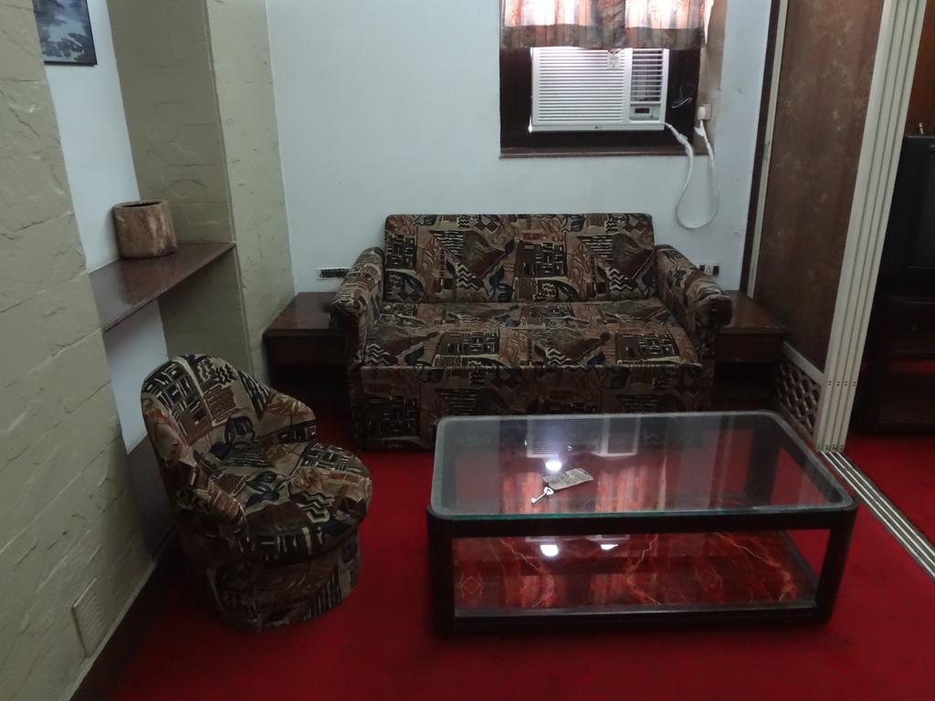 Hotel Happy Home Мумбаи Экстерьер фото