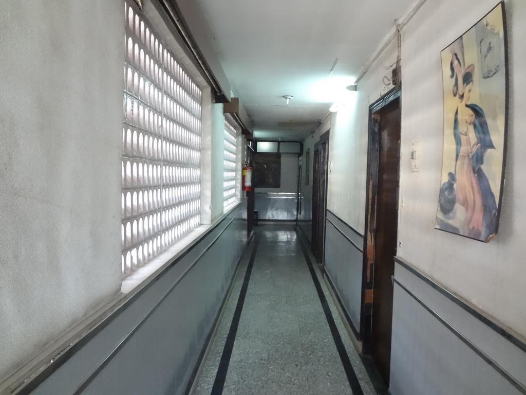 Hotel Happy Home Мумбаи Экстерьер фото