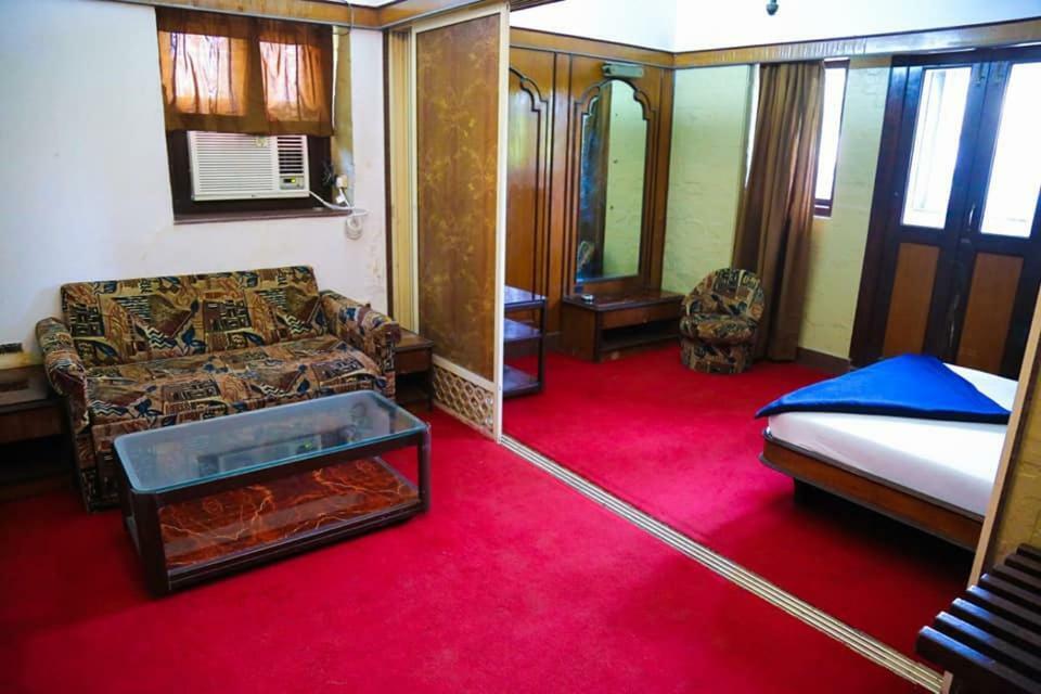 Hotel Happy Home Мумбаи Экстерьер фото