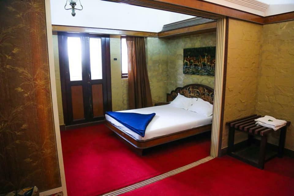 Hotel Happy Home Мумбаи Экстерьер фото