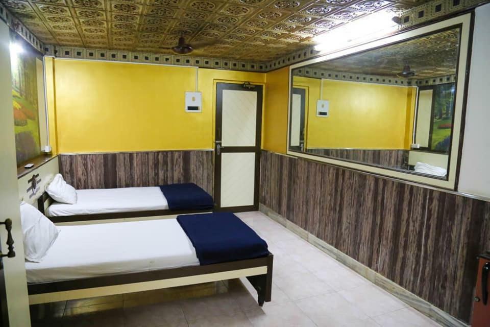 Hotel Happy Home Мумбаи Экстерьер фото