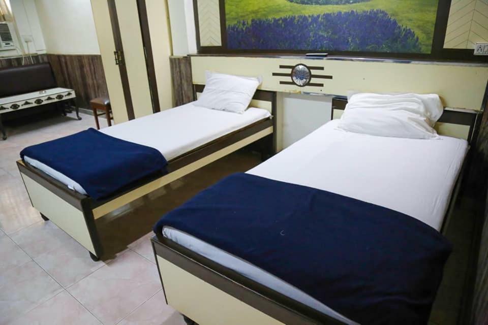 Hotel Happy Home Мумбаи Экстерьер фото