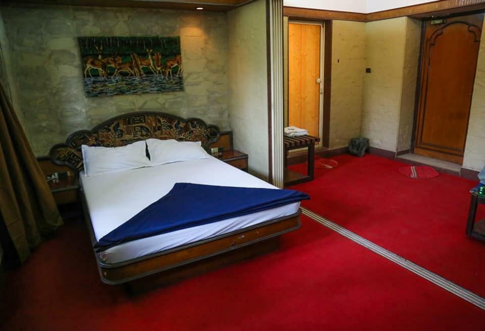 Hotel Happy Home Мумбаи Экстерьер фото