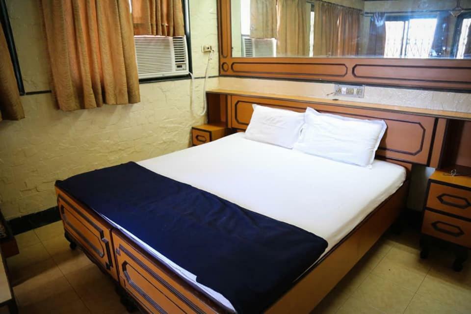 Hotel Happy Home Мумбаи Экстерьер фото